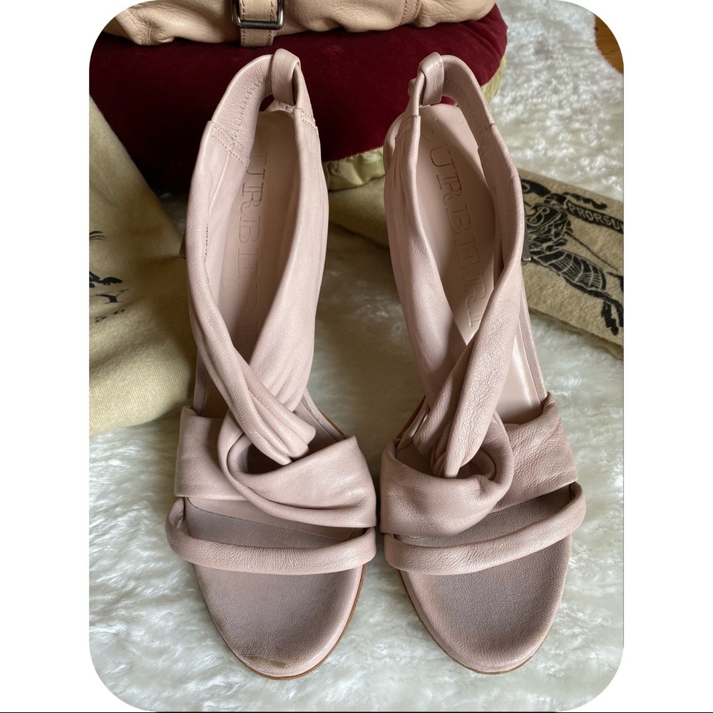 BURBERRY sandal.selling sandals only.not the handg